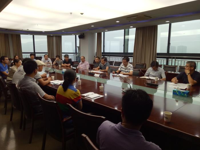 座谈会.jpg